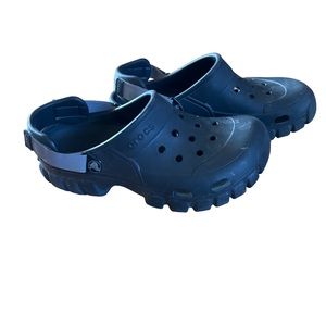 Womens size 8 off road utility style crocs